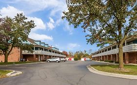 Econo Lodge Canton Mi